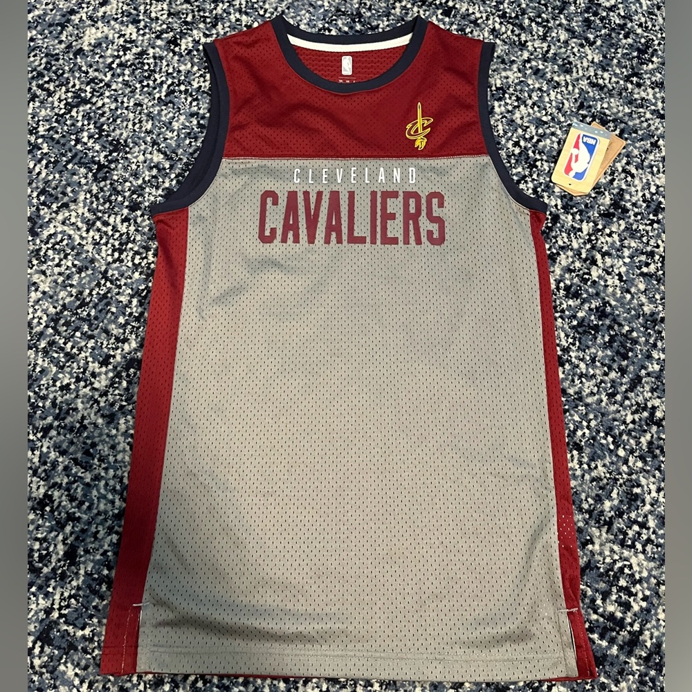 NEW-Boys Cavaliers Jersey sz.xl 18/20